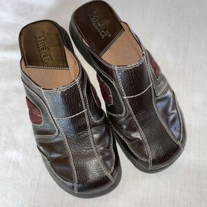 Mudd Casual Mules Women’s Size 7 Medium Brown Leather Slip On Comfort